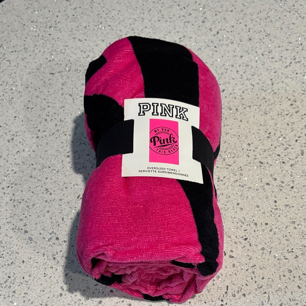 PINK Victoria's Secret Black and Pink Towel